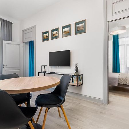 Appartement Квартира С Балконом И 2 Спальнями "Na Knyazheskoy" à Odessa Extérieur photo